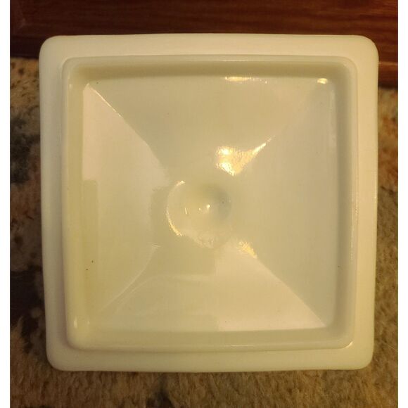 Old Quilt Pattern White Milk Glass Short‎ Pedestal Square & Lidded Candy Dish - Picture 6 of 6